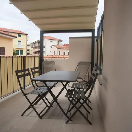 Cinema Boutique Sestri * 세스트리레반떼